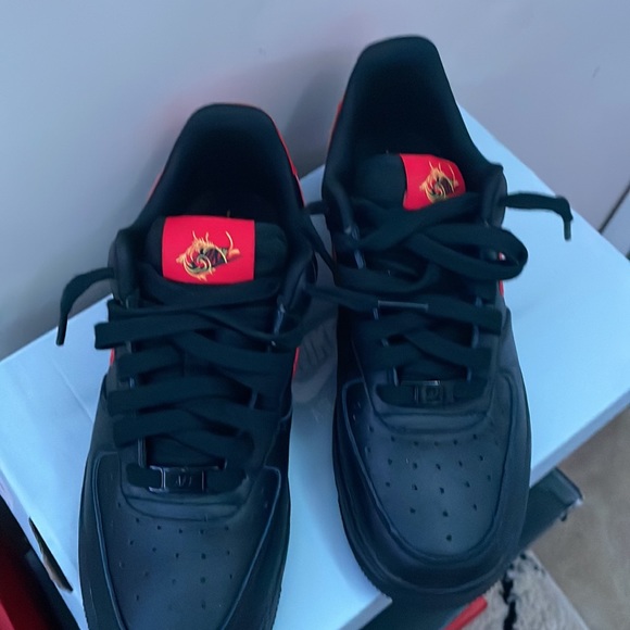 Black & Red AF1 W 6.5 Kids 5 - Picture 2 of 4